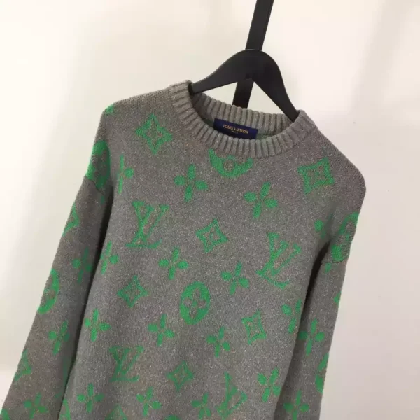 Louis Vuitton Sweater - SLV070