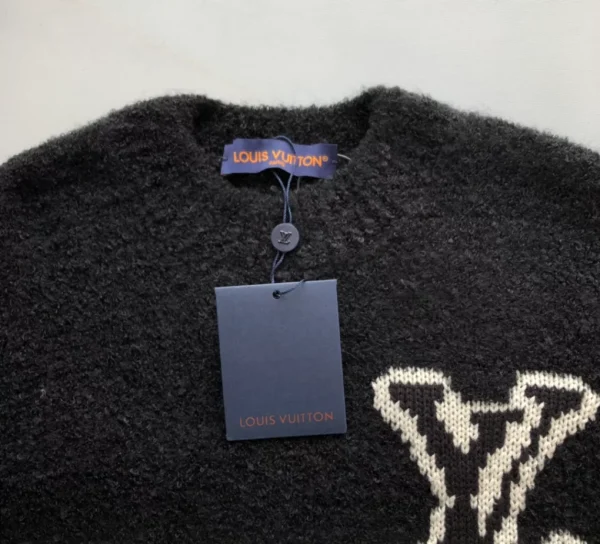 Louis Vuitton Wool Blend Crewneck - SLV033