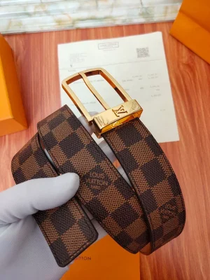 LOUIS VUITTON BELT - B0247