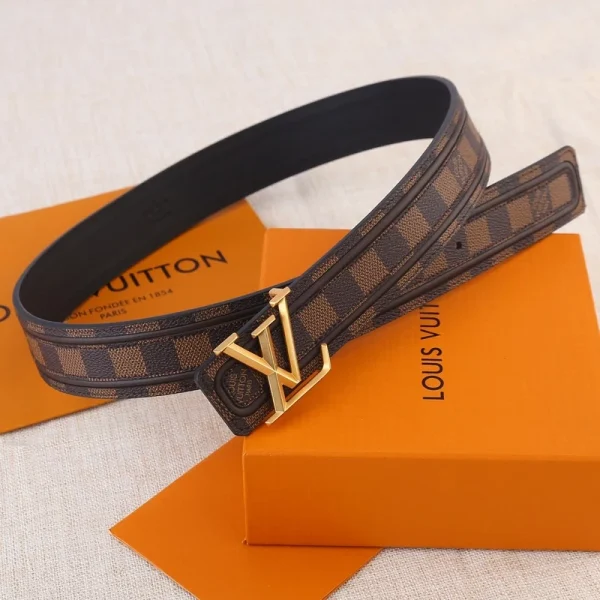 LOUIS VUITTON BELT - B0271