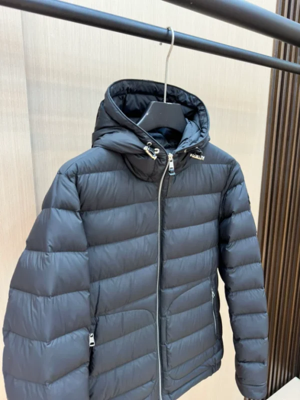 Moncler Down Jacket - MC121