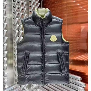 Moncler Parke Gilet Jacket in Black - MC120